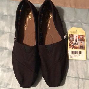 Toms